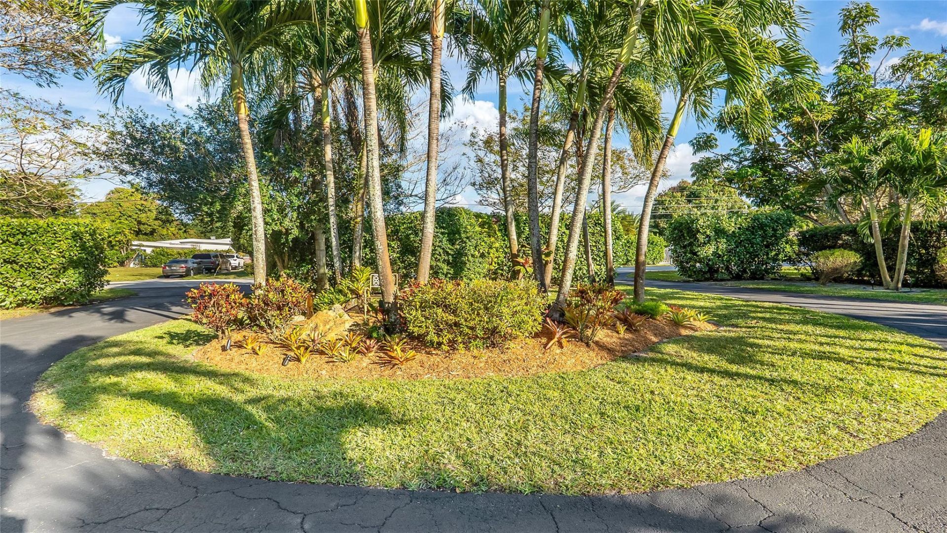 13920 N Miami Avenue, Miami, FL 33168 Photo