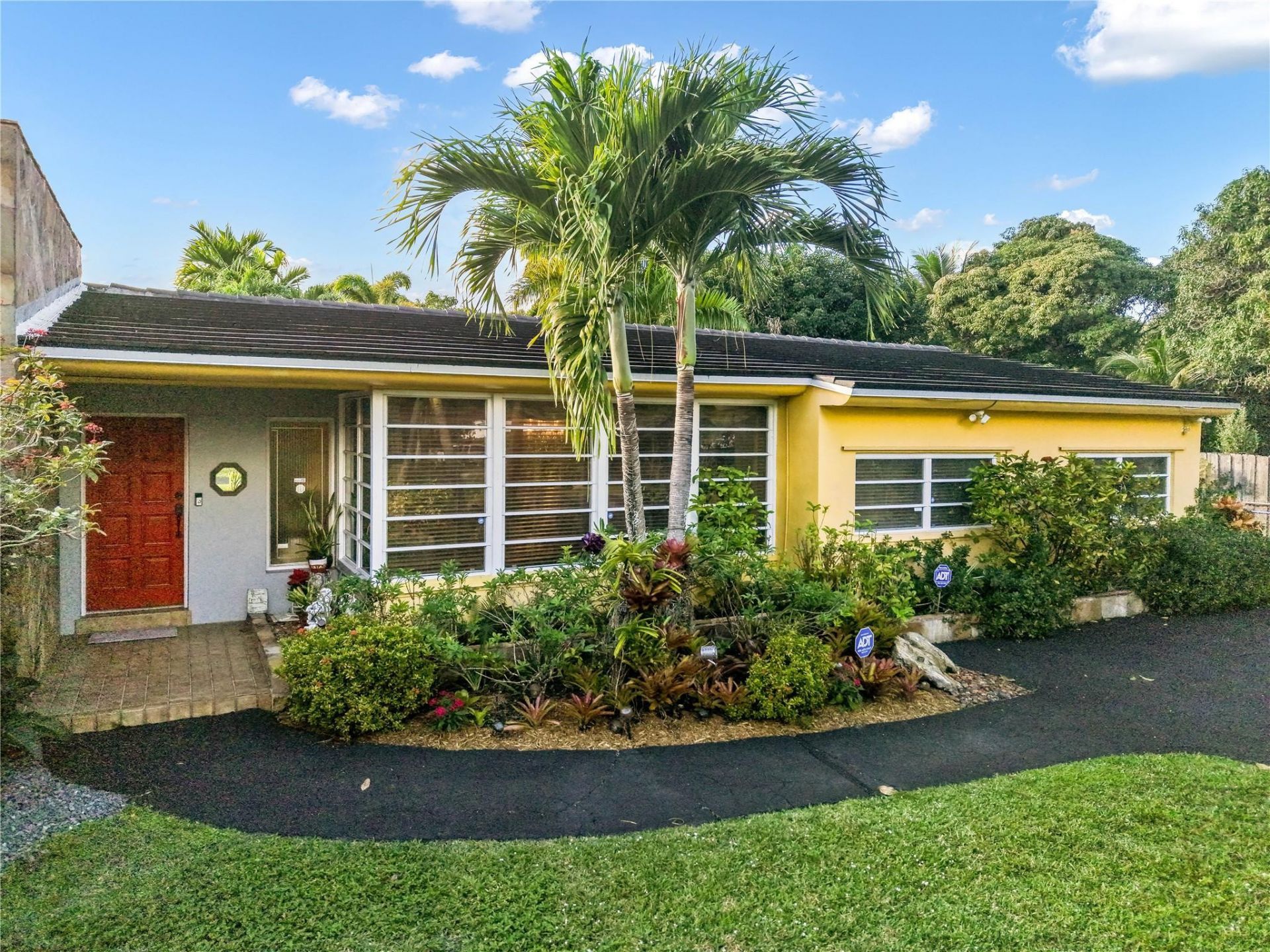 13920 N Miami Ave, Miami, FL 33168 Photo