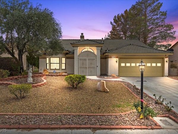 5705 Palma Del Sol Way, Las Vegas, NV 89130