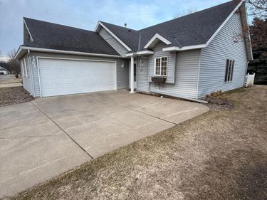 821 Aspen Circle, Waite Park, MN 56387