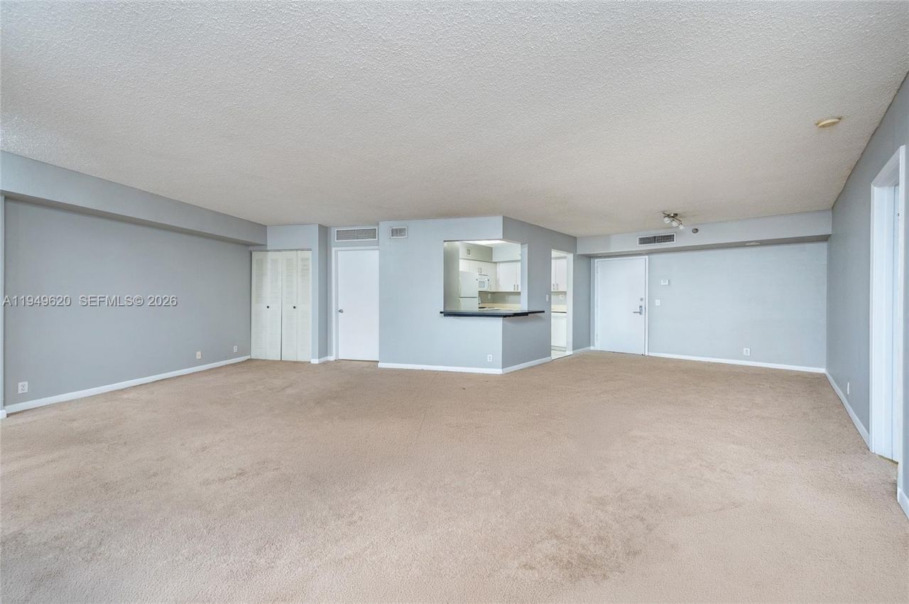 3300 NE 191st St , Unit 1915, Aventura, FL 33180 Photo