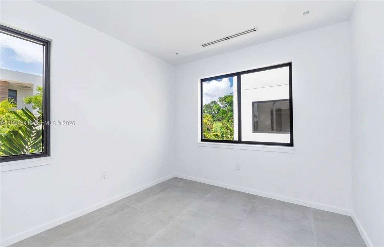 3264 Bird Ave, Miami, FL 33133 Photo