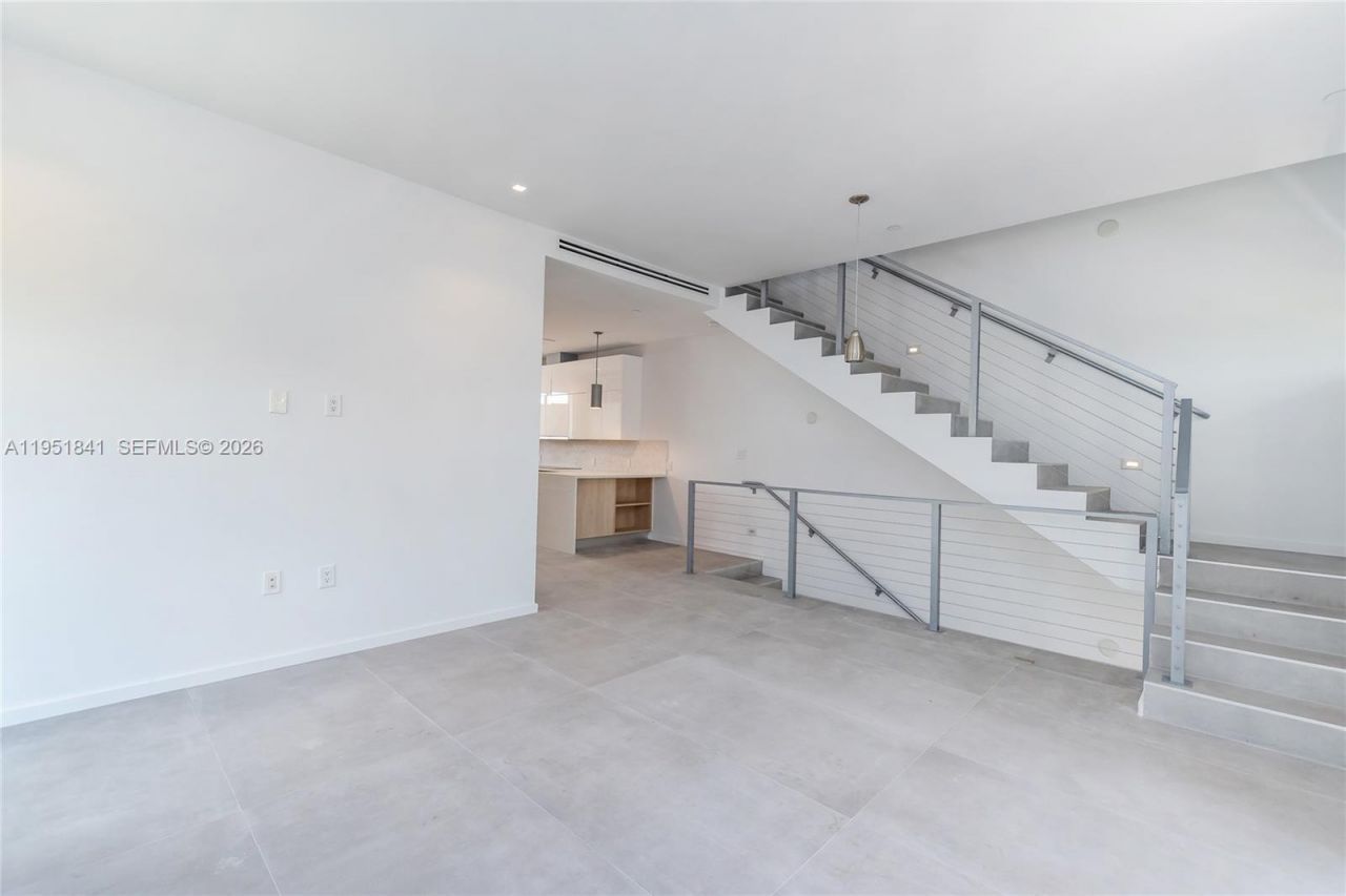 3264 Bird Ave, Miami, FL 33133 Photo