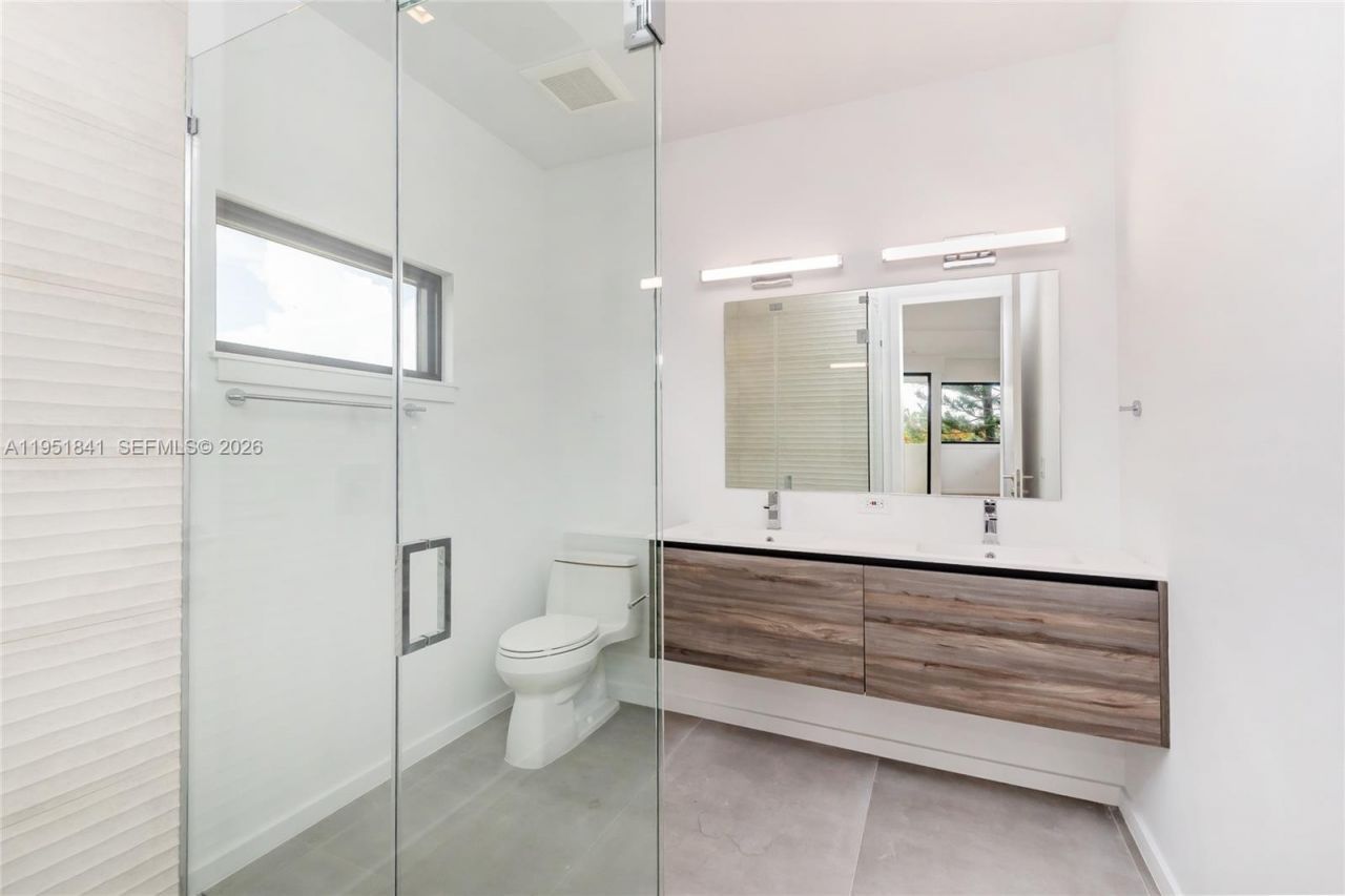 3264 Bird Ave, Miami, FL 33133 Photo