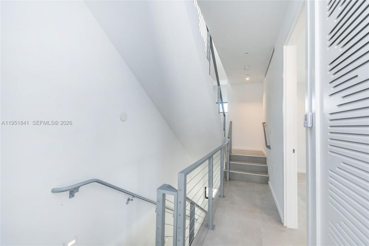 3264 Bird Ave, Miami, FL 33133 Photo