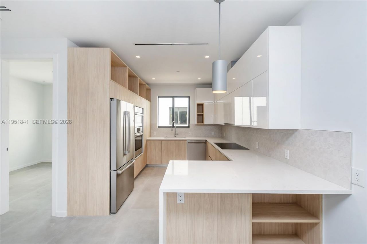 3264 Bird Ave, Miami, FL 33133 Photo