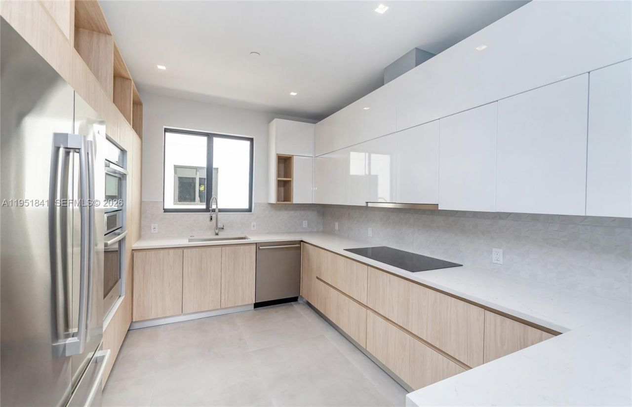 3264 Bird Ave, Miami, FL 33133 Photo