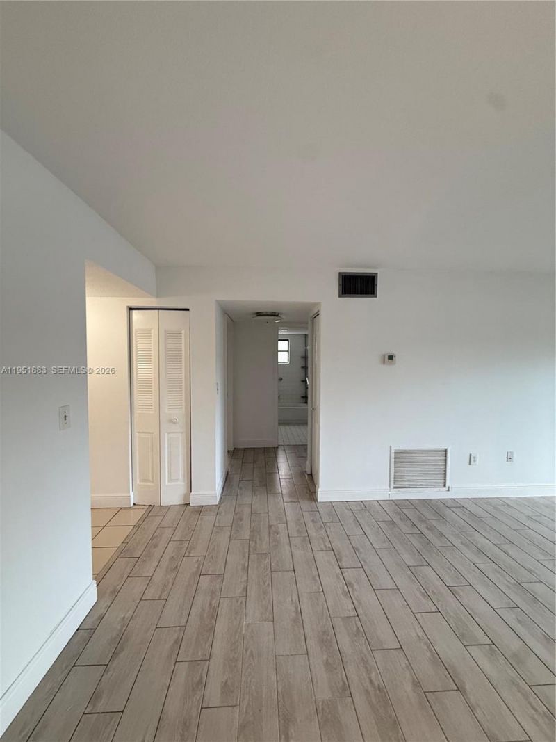 10431 N Kendall Dr, Unit D104, Miami, FL 33176 Photo