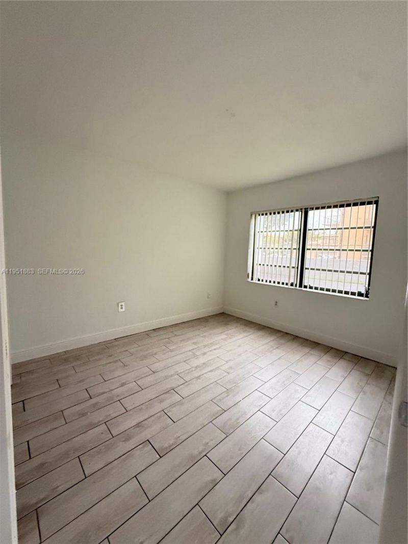 10431 N Kendall Dr, Unit D104, Miami, FL 33176 Photo