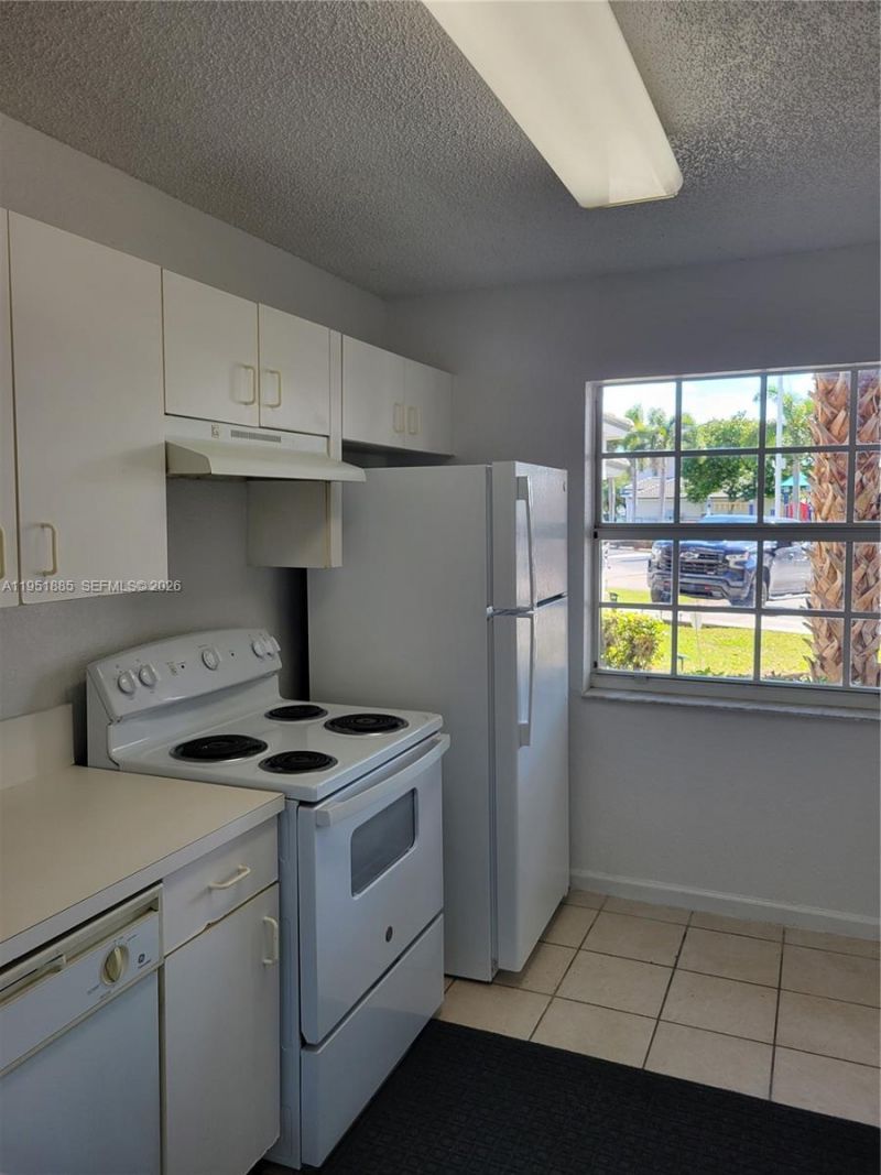 12055 SW 140th Ter, Unit 7-20, Miami, FL 33186 Photo