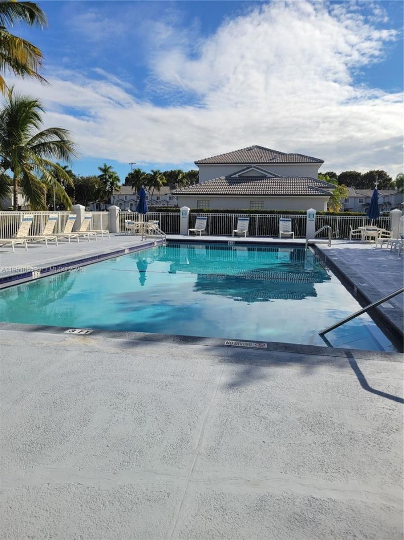 12055 SW 140th Ter, Unit 7-20, Miami, FL 33186 Photo