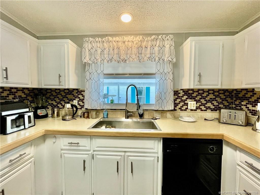16345 SW Indianwood Circle, Indiantown, FL 34956 Photo
