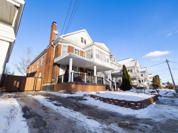 1719 Eastern Parkway, Schenectady, NY 12309