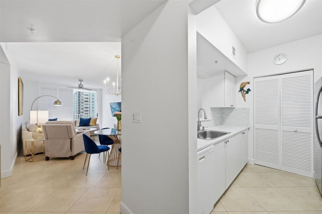 3020 NE 32nd Avenue, Unit 1103, Fort Lauderdale, FL 33308 Photo