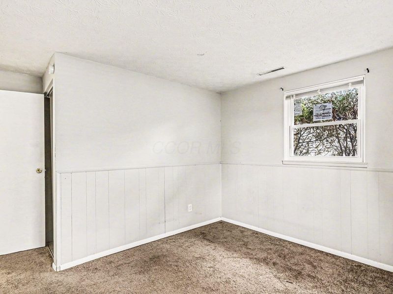 5290 Quincy Drive, Columbus, OH 43232 Photo 18