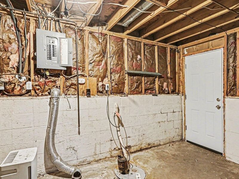 5290 Quincy Drive, Columbus, OH 43232 Photo 29