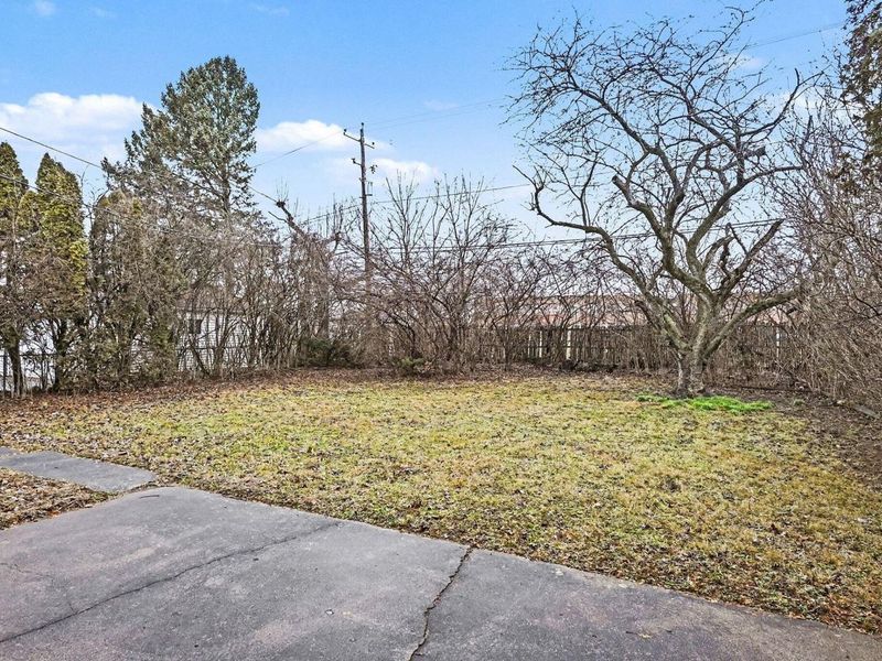 5290 Quincy Drive, Columbus, OH 43232 Photo 33