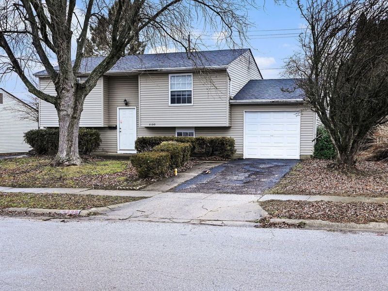 5290 Quincy Drive, Columbus, OH 43232 Photo 4