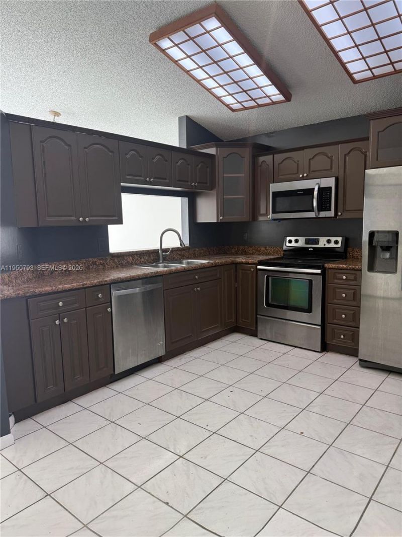 206 SW 159th Way, Sunrise, FL 33326 Photo