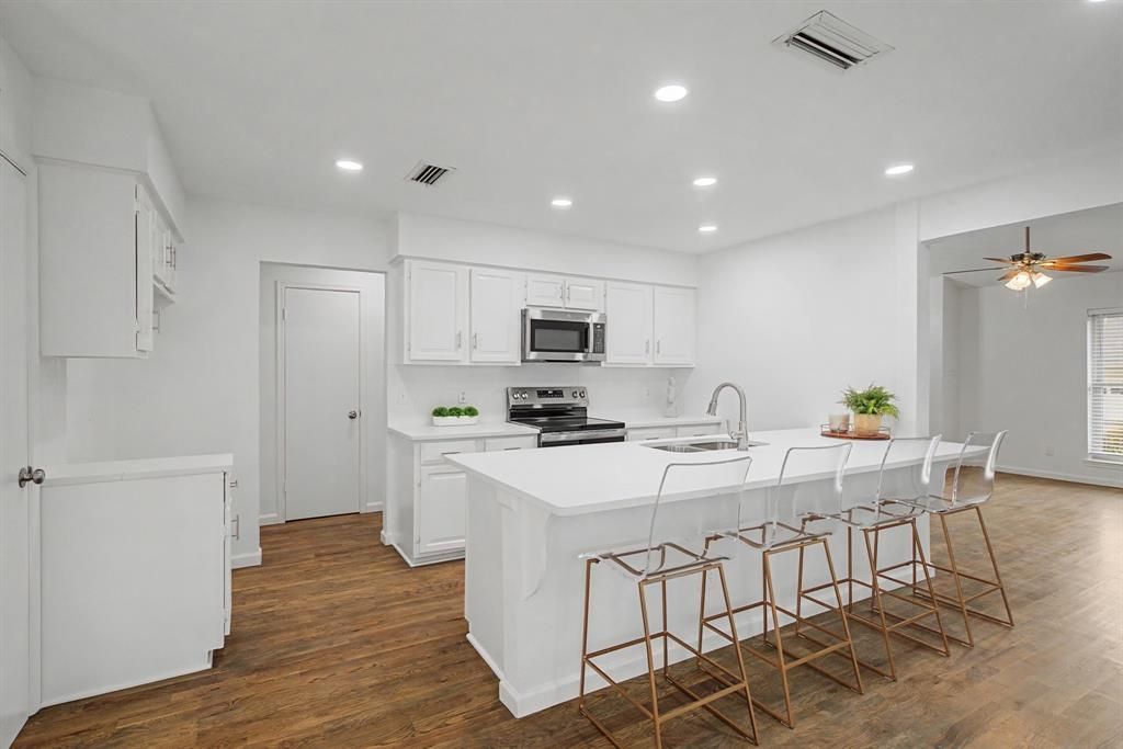 2217 Benbrook Drive, Carrollton, TX 75007 Main Photo