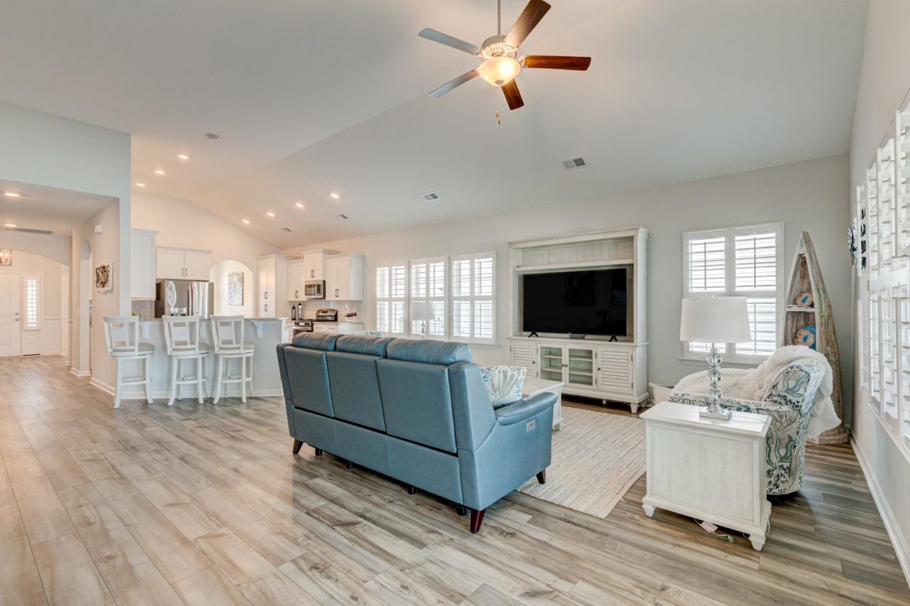 417 Heathside St. Photo 15