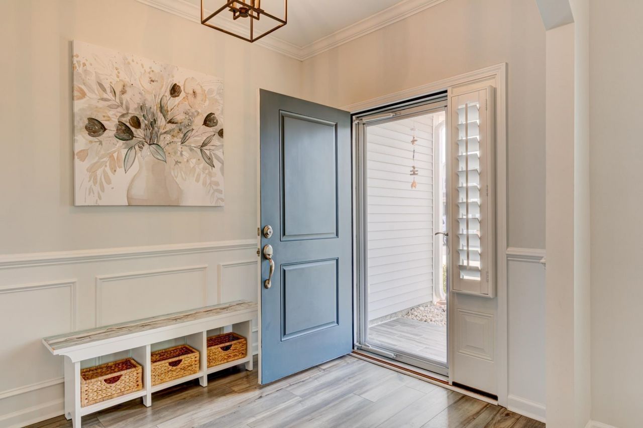 417 Heathside St. Photo 2