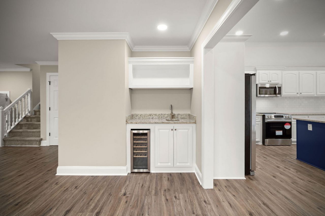 1425 Sunset Street Photo 10