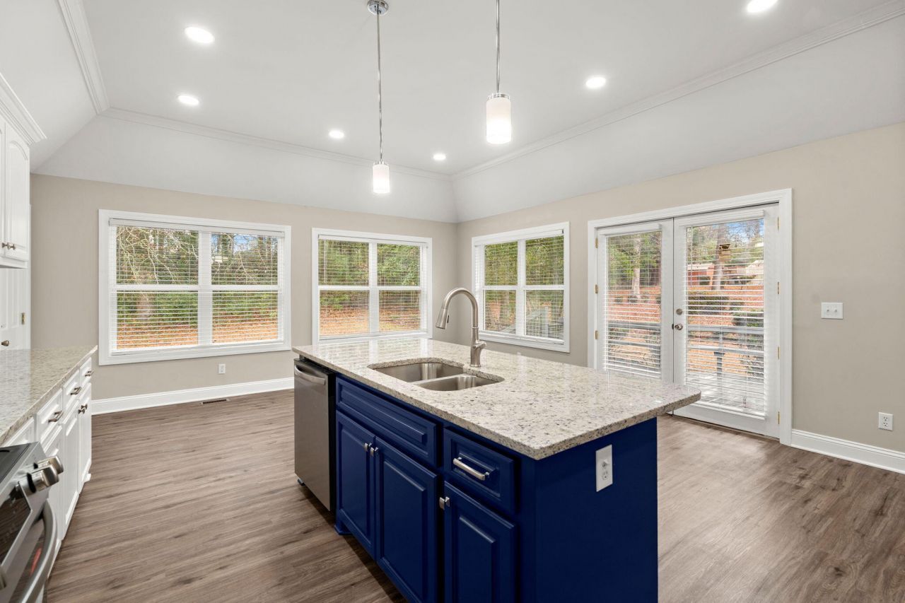 1425 Sunset Street Photo 17