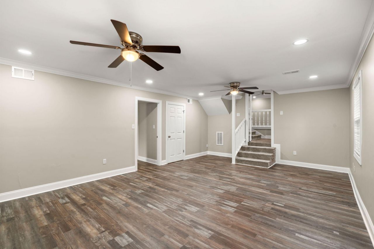 1425 Sunset Street Photo 20