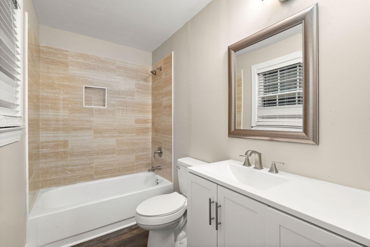 1425 Sunset Street Photo 26