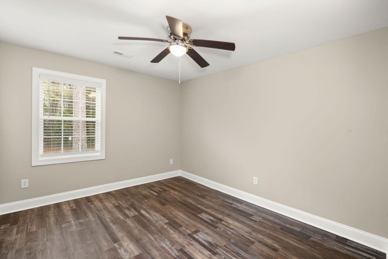 1425 Sunset Street Photo 27