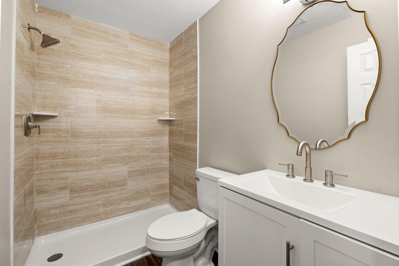 1425 Sunset Street Photo 28