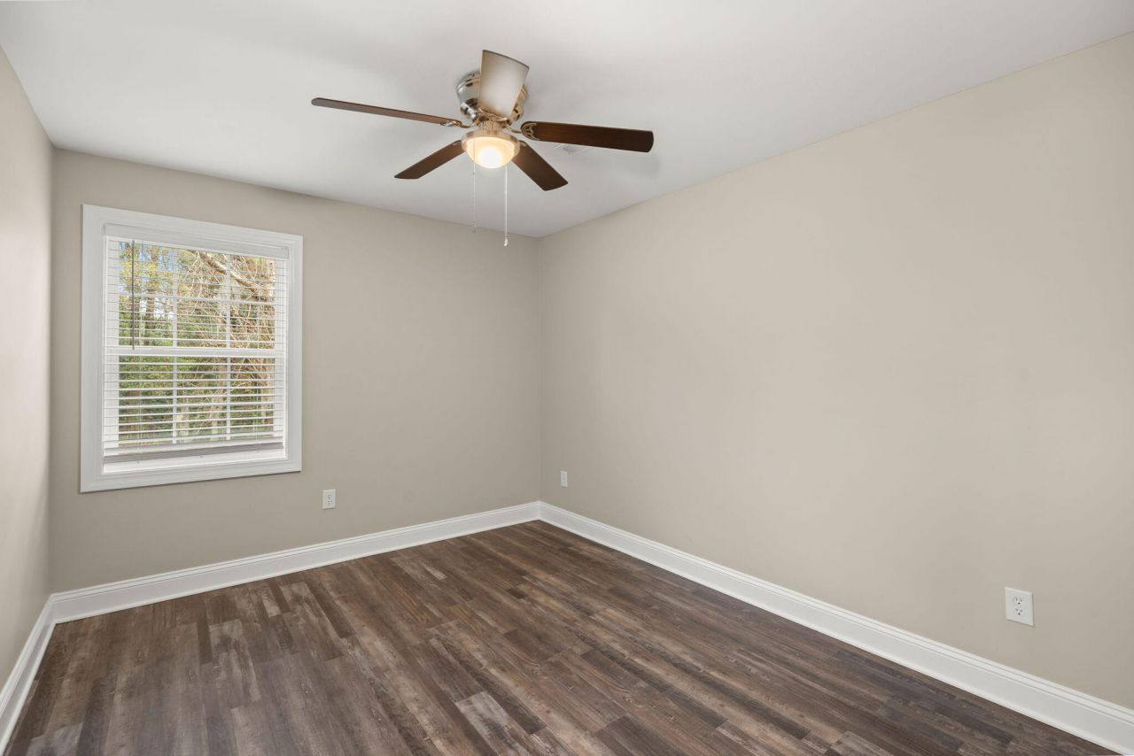 1425 Sunset Street Photo 30