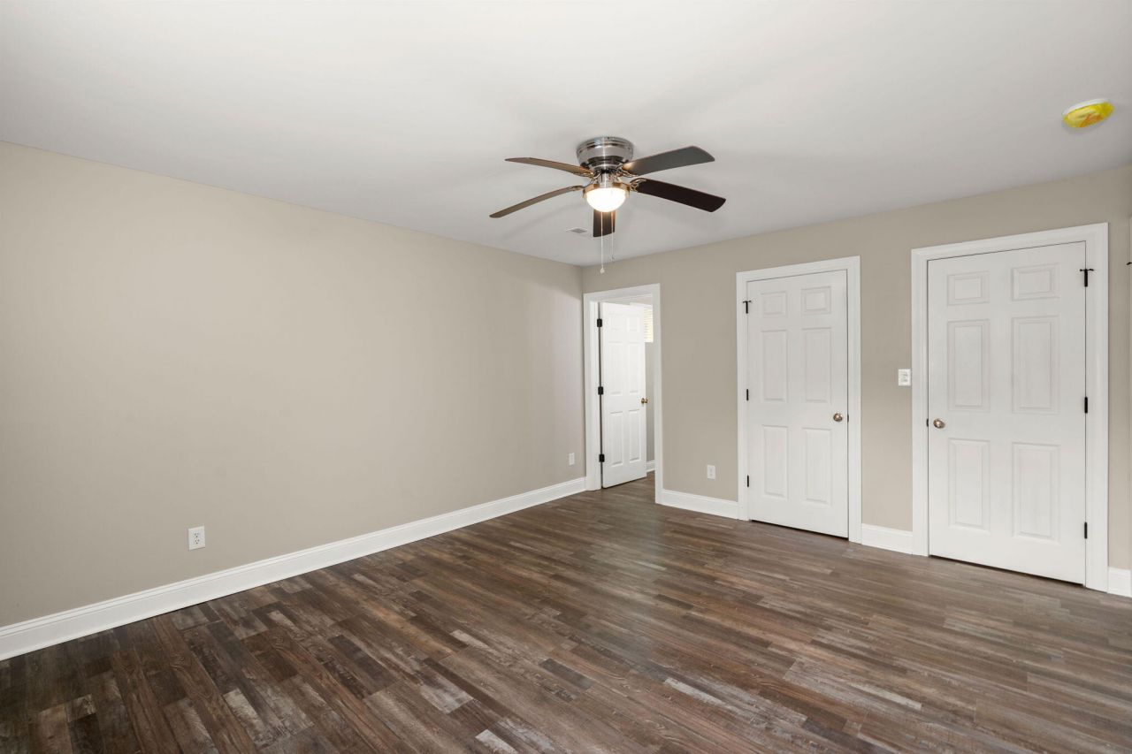 1425 Sunset Street Photo 32