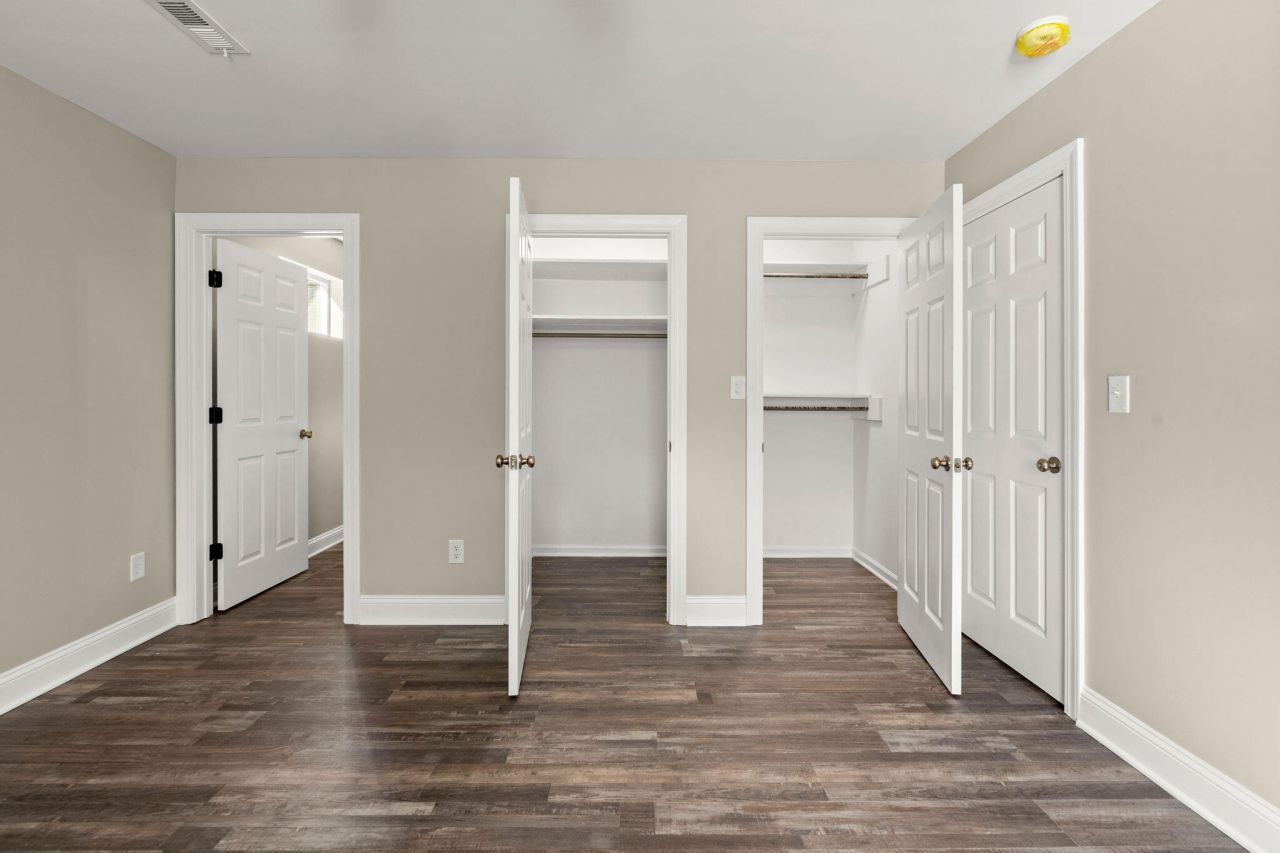 1425 Sunset Street Photo 33