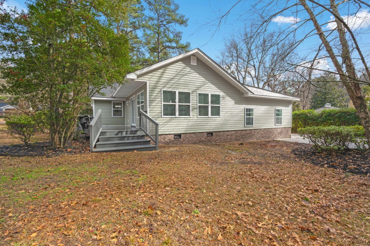 1425 Sunset Street Photo 38