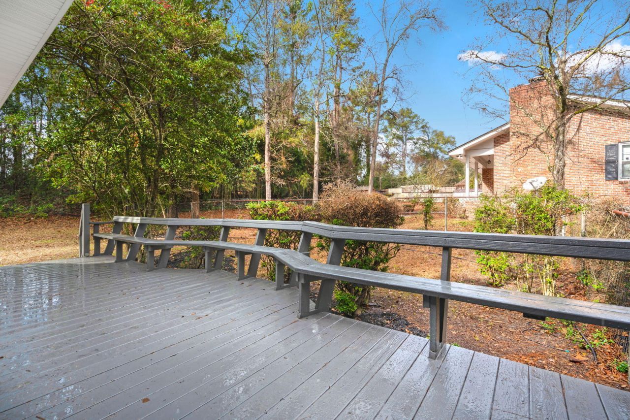 1425 Sunset Street Photo 39