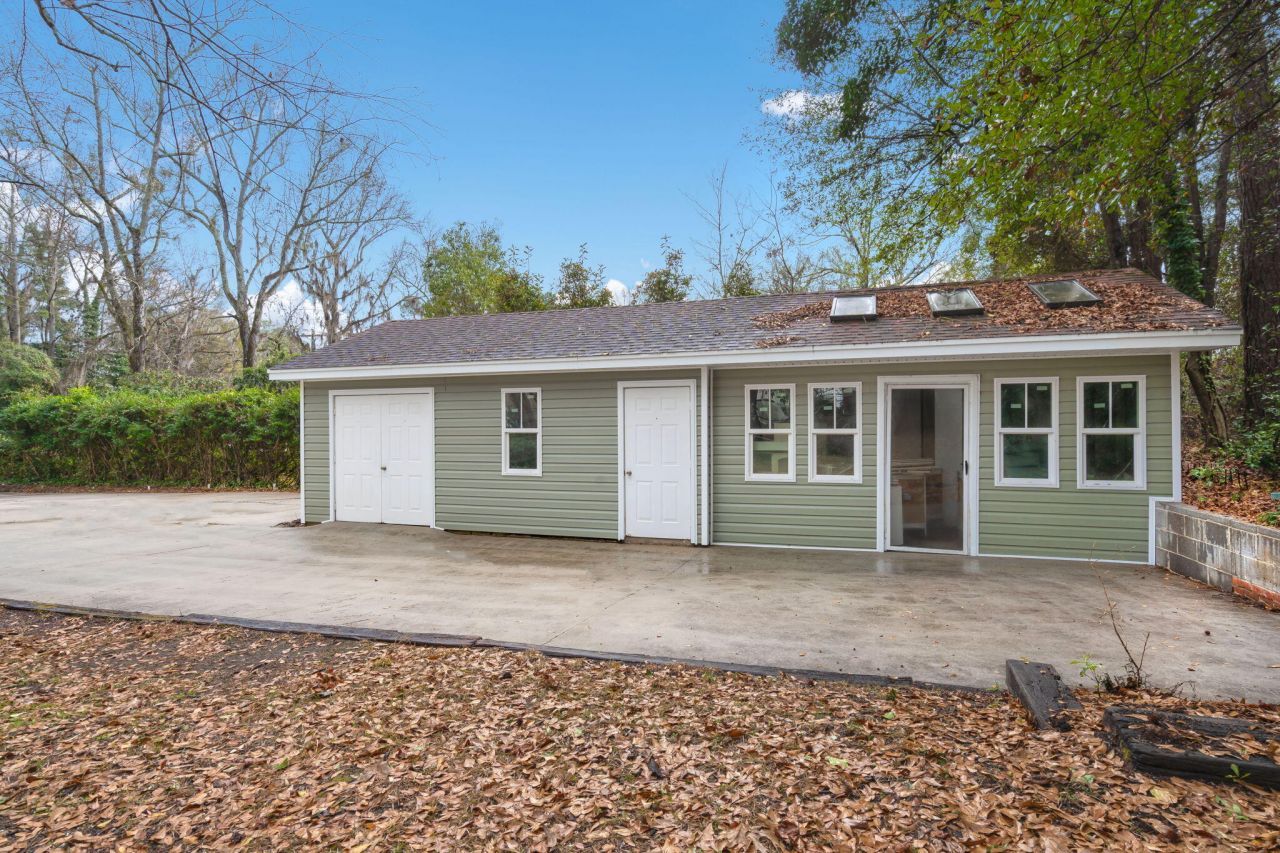 1425 Sunset Street Photo 41