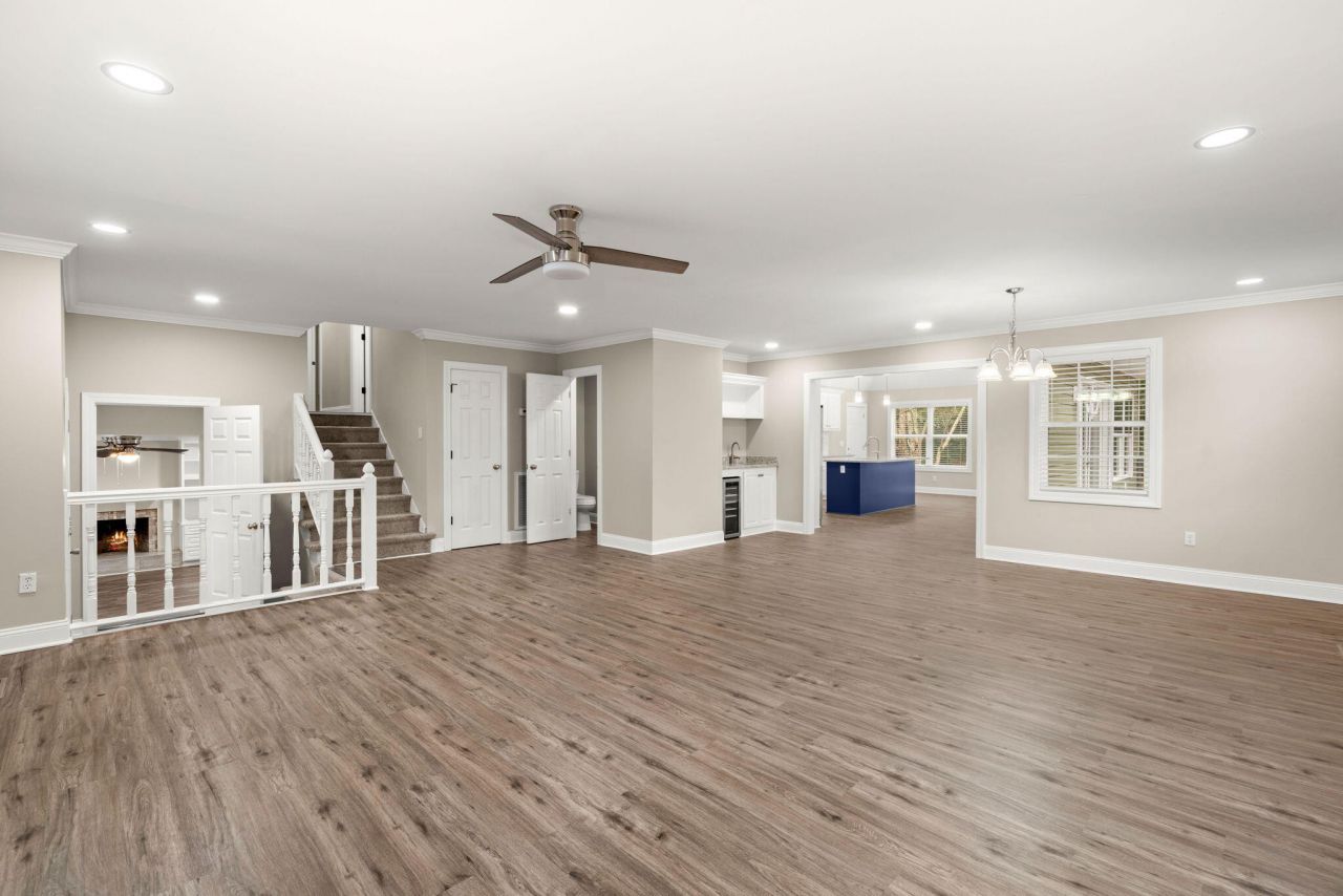 1425 Sunset Street Photo 7