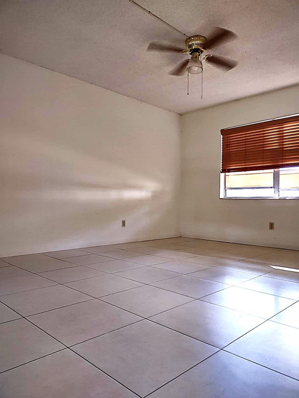 480 N Laurel Drive, Unit 3, Margate, FL 33063 Photo