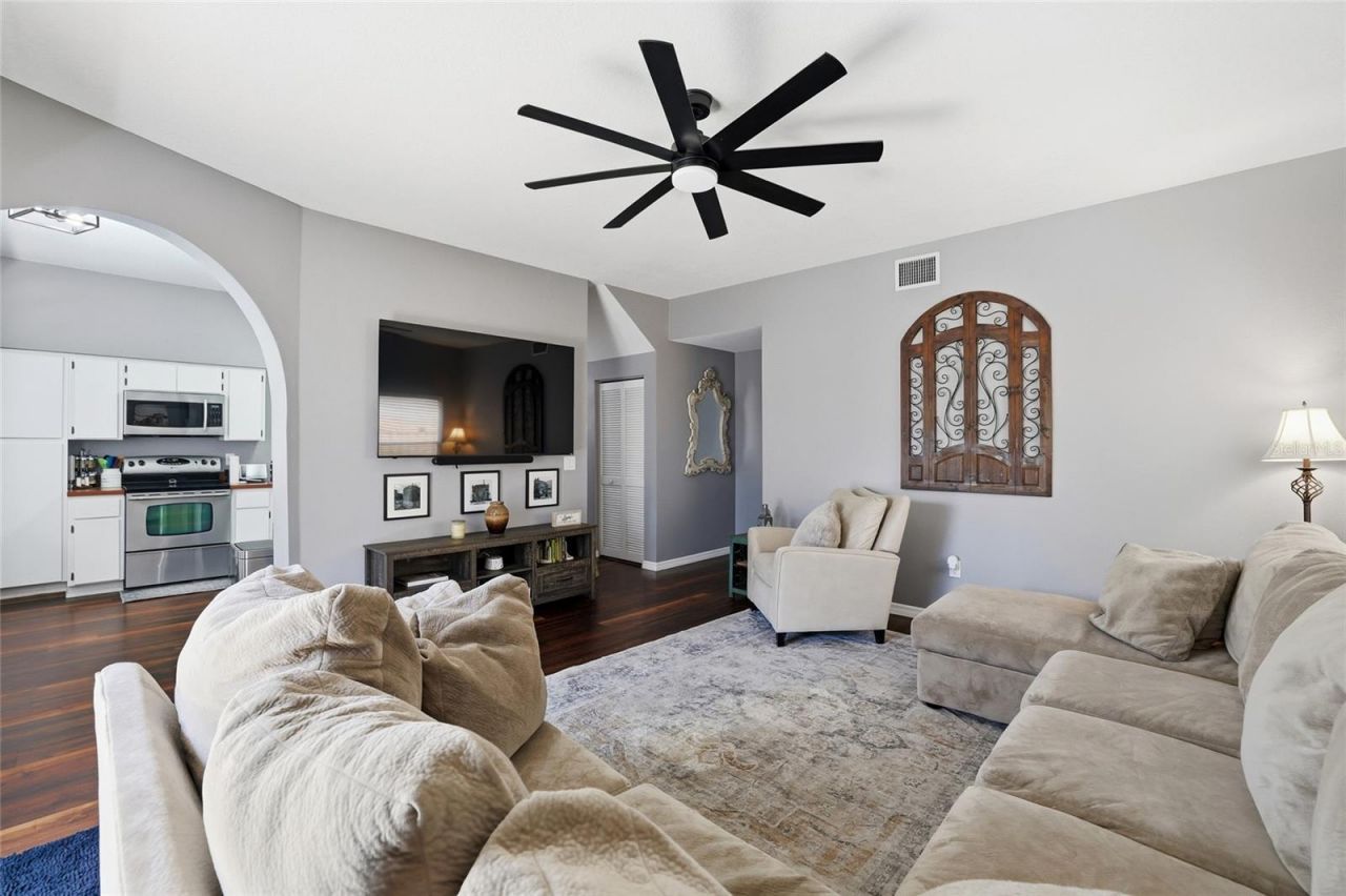 11235 Clayridge Drive, Tampa, FL 33635 Photo