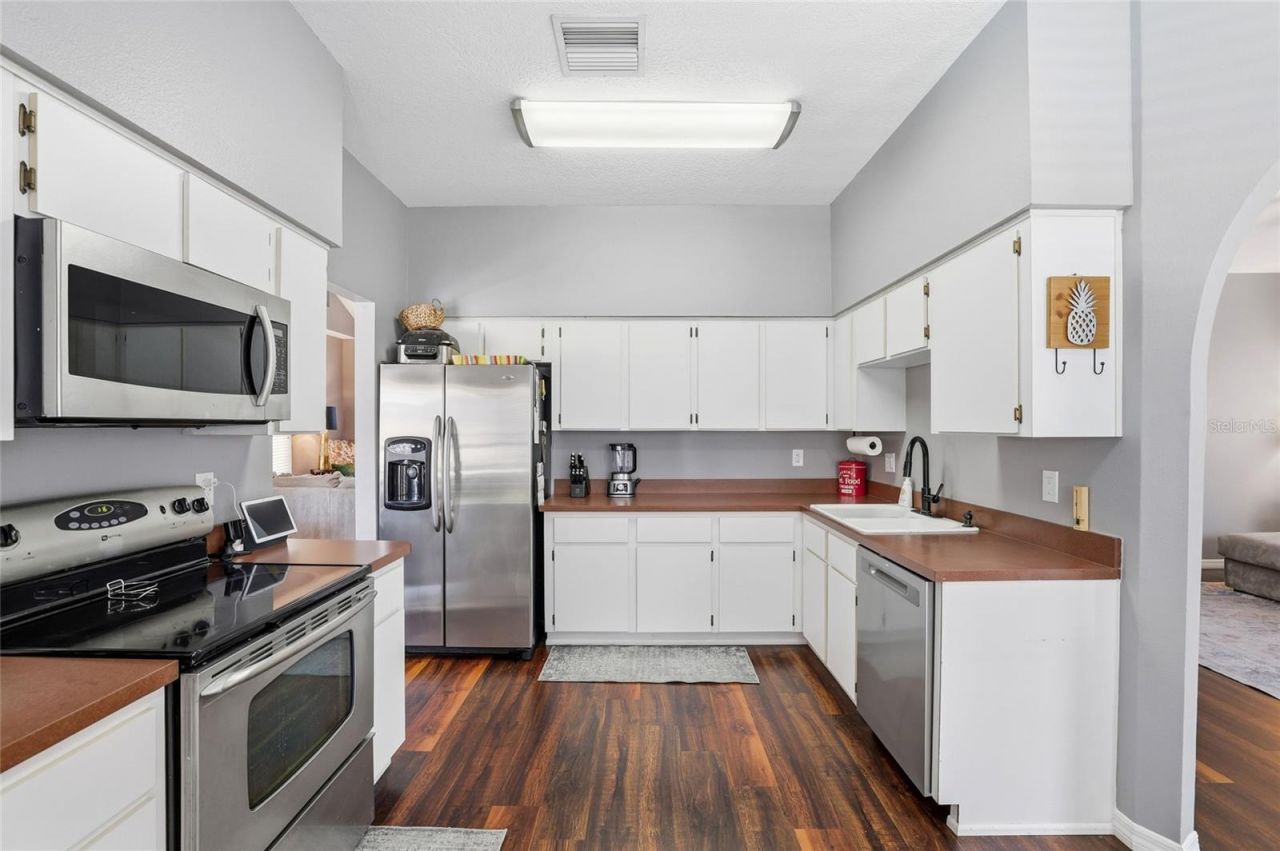 11235 Clayridge Drive, Tampa, FL 33635 Photo