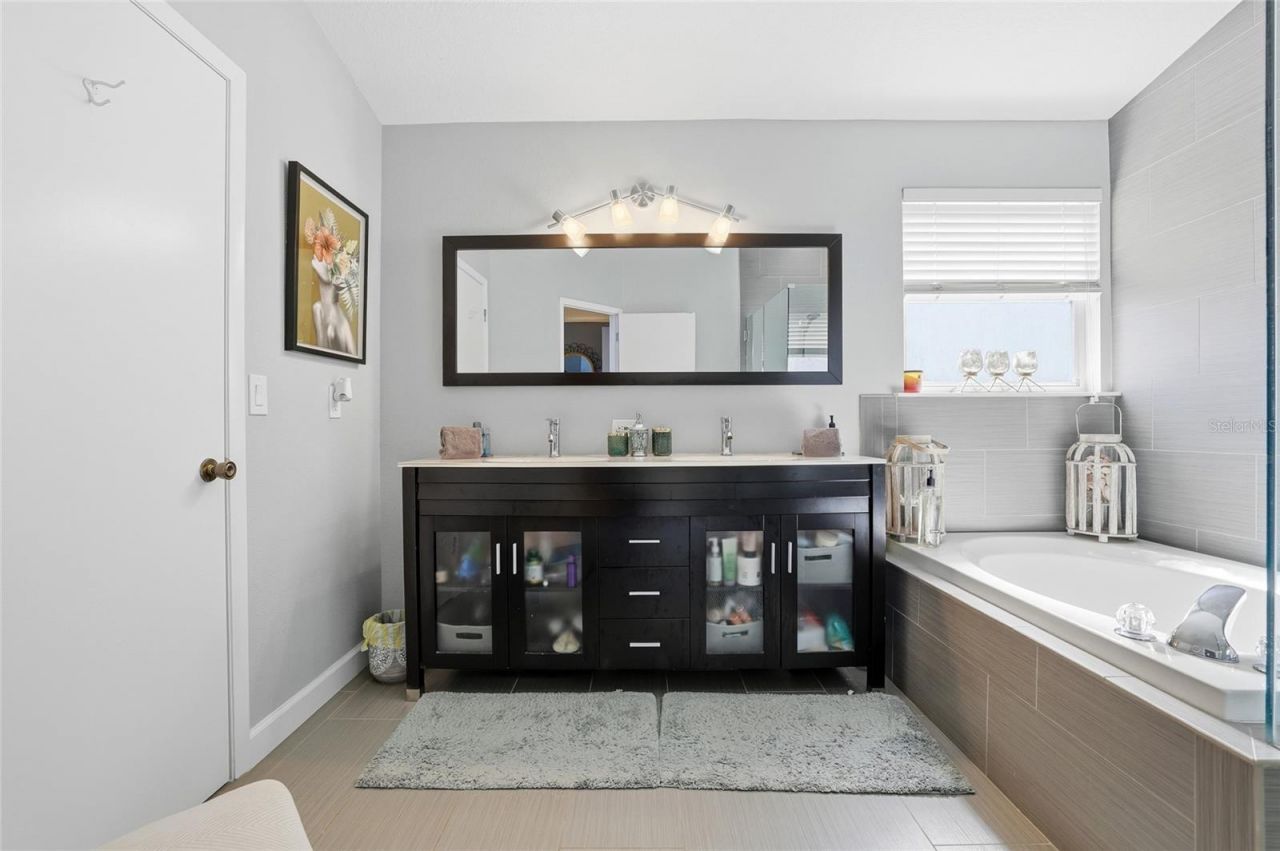 11235 Clayridge Drive, Tampa, FL 33635 Photo