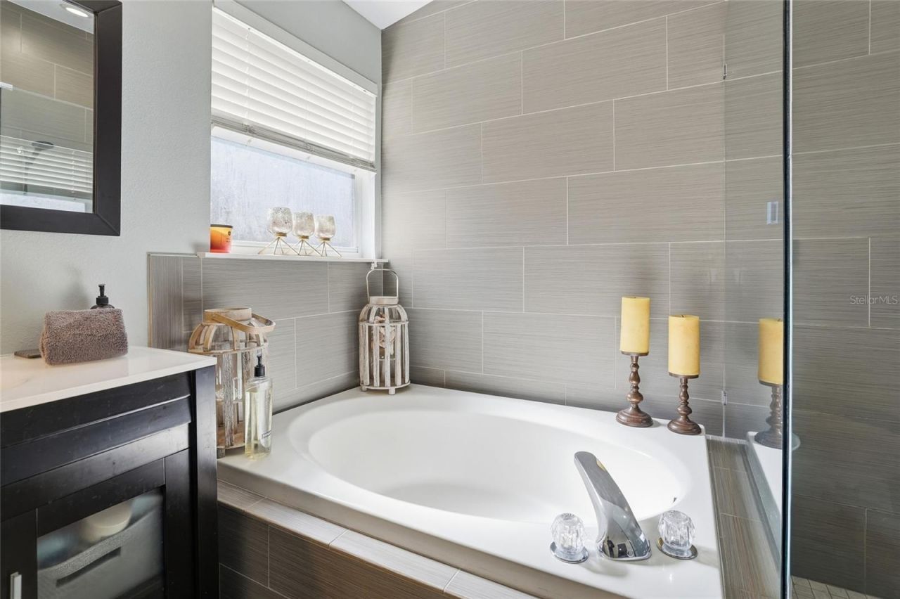 11235 Clayridge Drive, Tampa, FL 33635 Photo