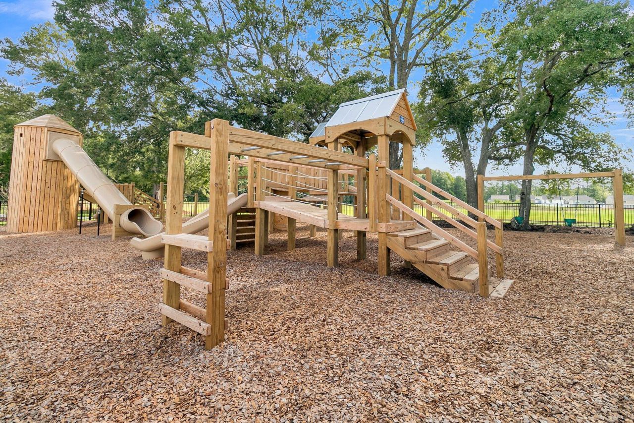 141 Casein Street Photo 31