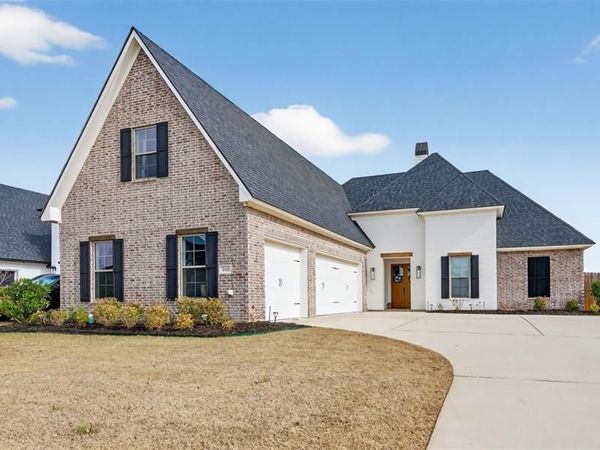 168 N Canal Drive, Bossier City, LA 71111