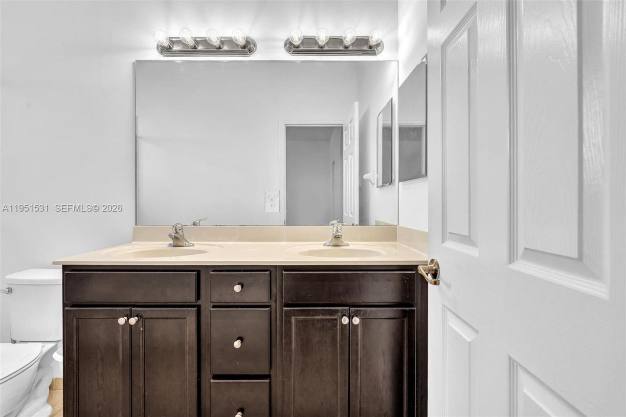 17161 SW 96th St , Miami, FL 33196 Photo