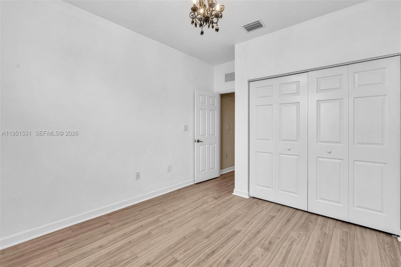 17161 SW 96th St , Miami, FL 33196 Photo