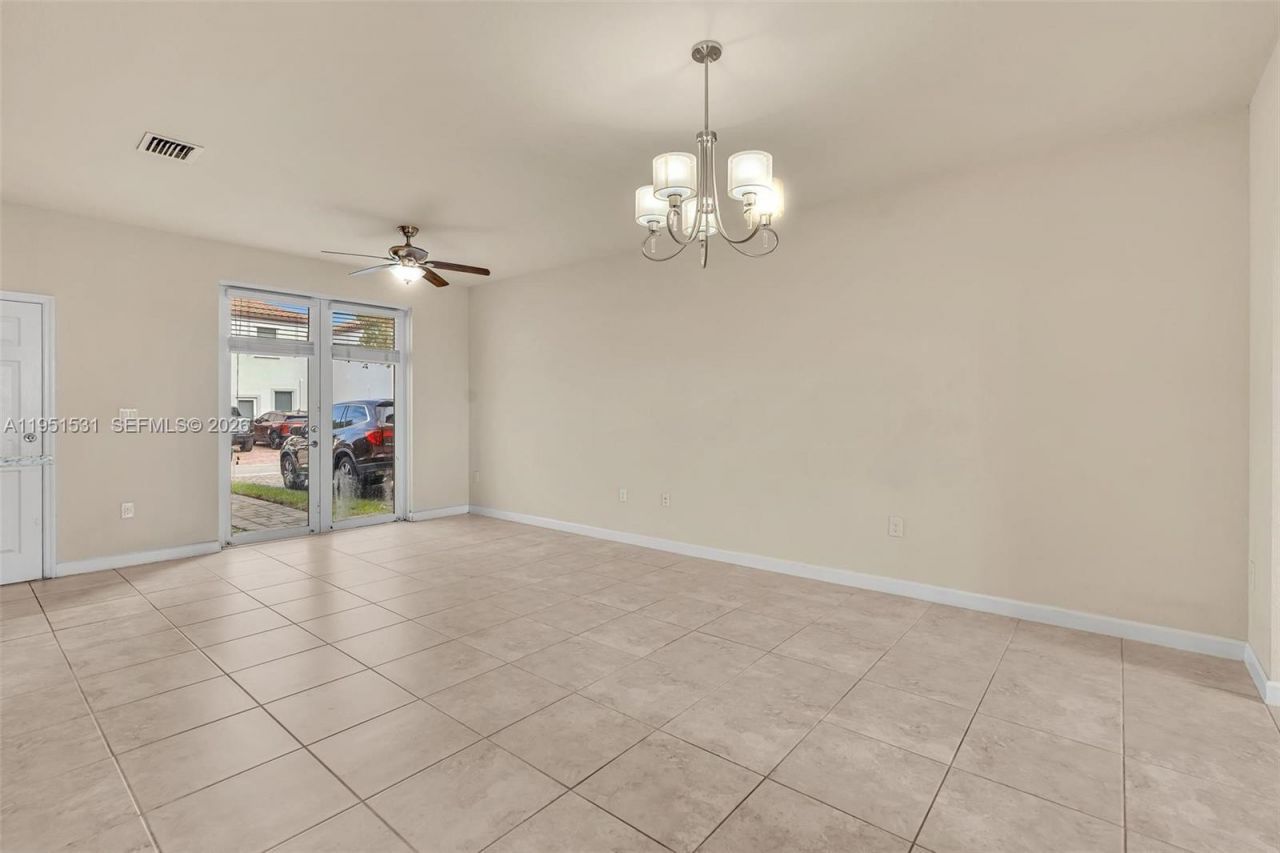 17161 SW 96th St , Miami, FL 33196 Photo