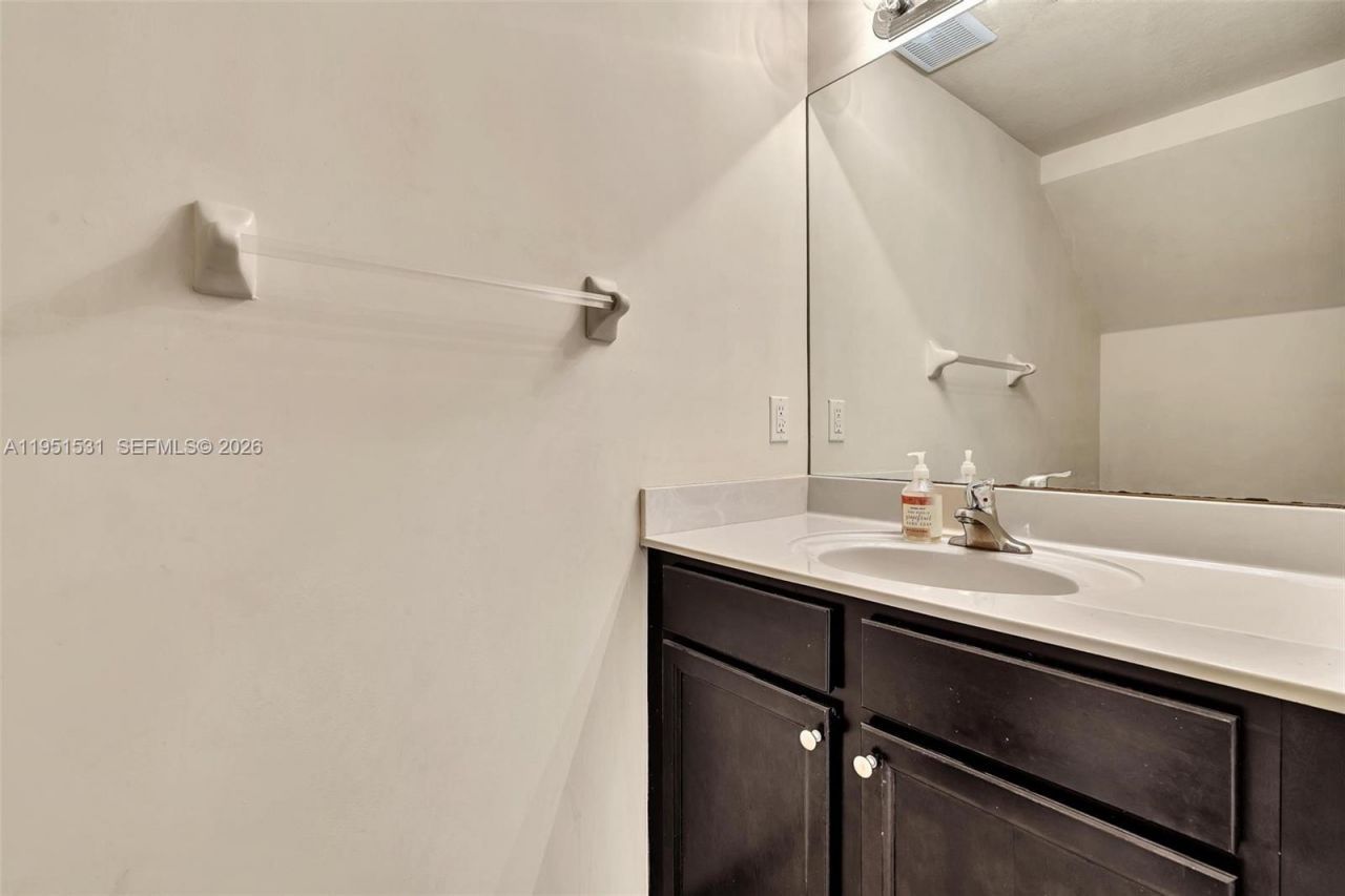 17161 SW 96th St , Miami, FL 33196 Photo